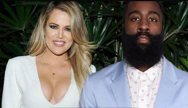 足球世界杯新晋黑马诞生，打法凶猛引世界关注（足球世界杯黑马崛起，凶悍打法引发全球关注）