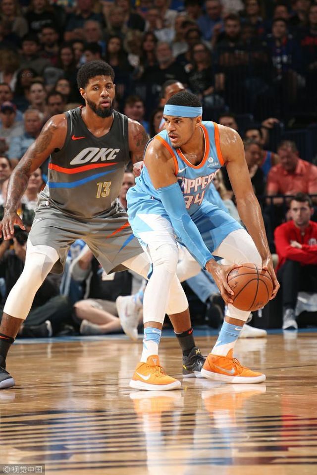 于根伟：开直播为缓解球员压力，我的工作不是研究网络资讯（于根伟：直播只为给球员减压，我的职责并非研究网络资讯）