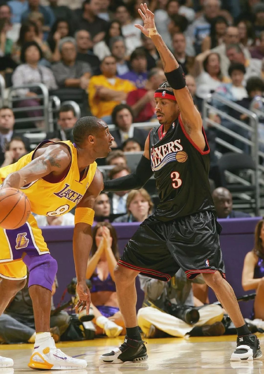 马卡：贝林和姆巴佩被拽倒均未获点，皇马对裁判非常愤怒（马卡报：贝林厄姆与姆巴佩遭拉倒均未判点球，皇马怒批裁判）