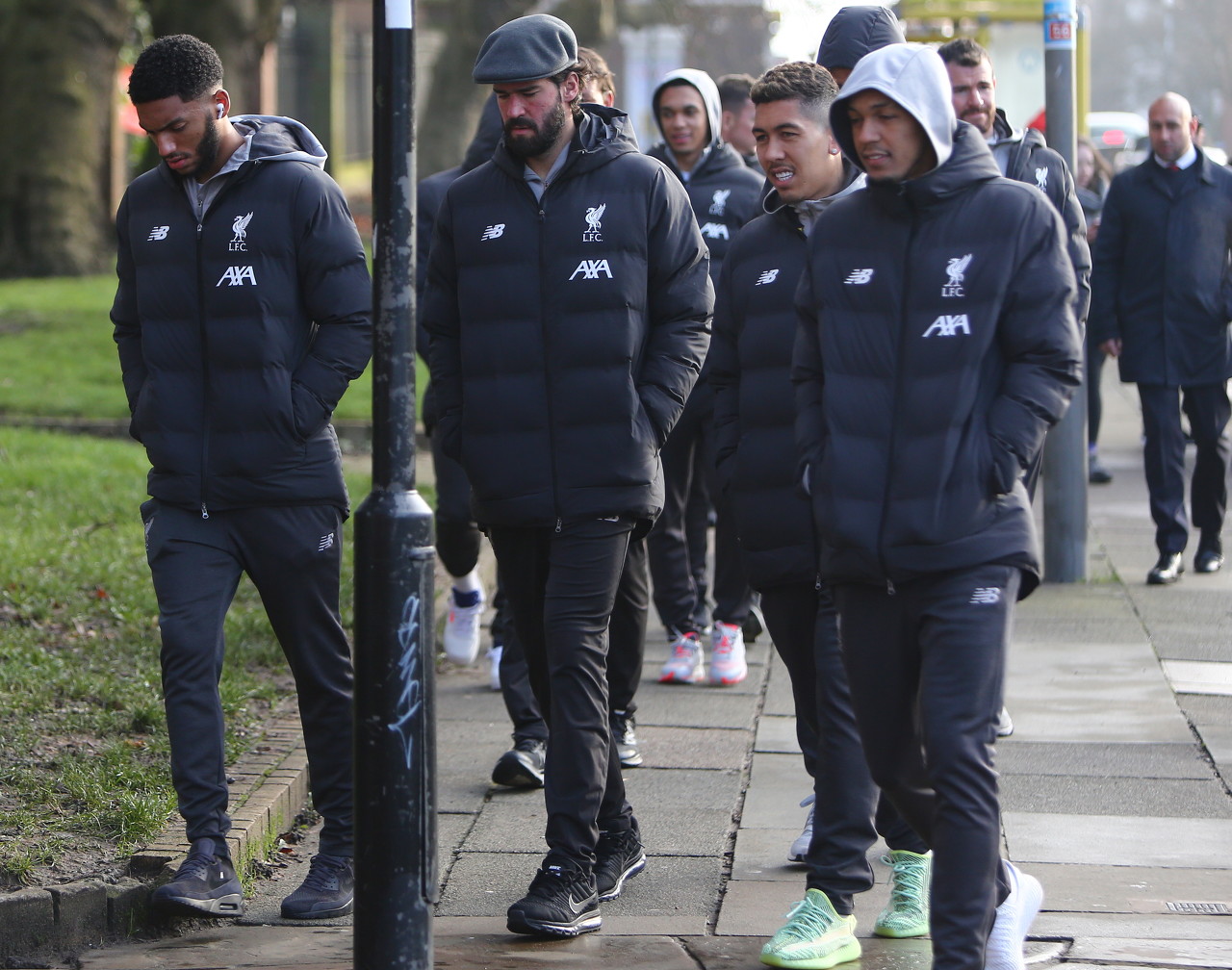 足球世界杯新晋黑马诞生，打法凶猛引世界关注（足球世界杯黑马崛起，凶悍打法引发全球关注）